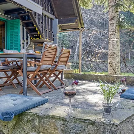 Fani'S Riverside Home With Sauna & Beach - Happy Rentals Kostel
