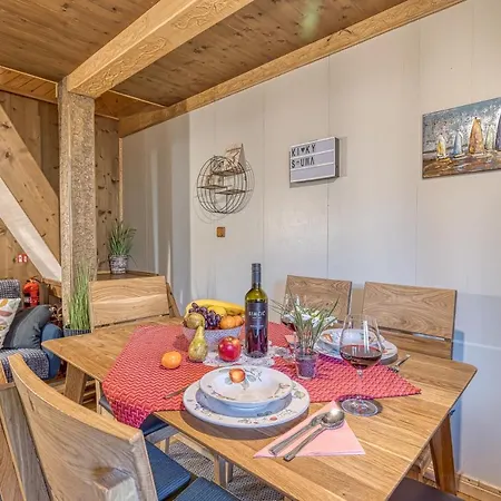 Chalet Fani'S Riverside Home With Sauna & Beach - Happy Rentals