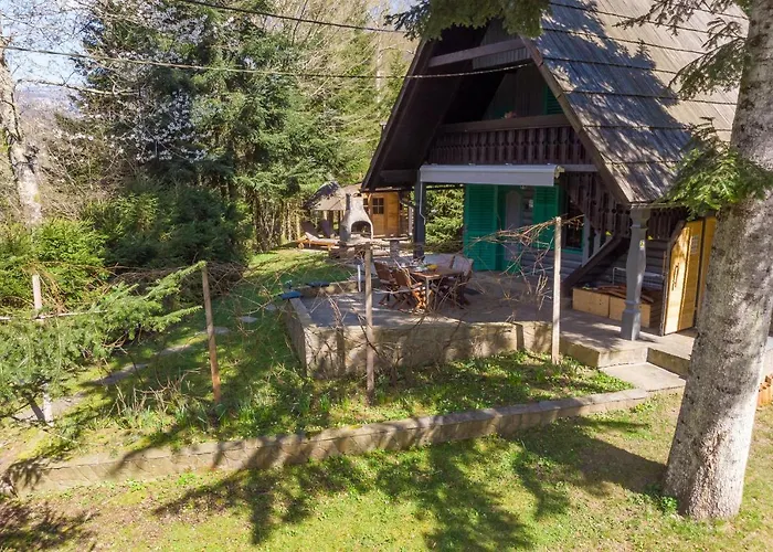 Fani's Riverside - Happy