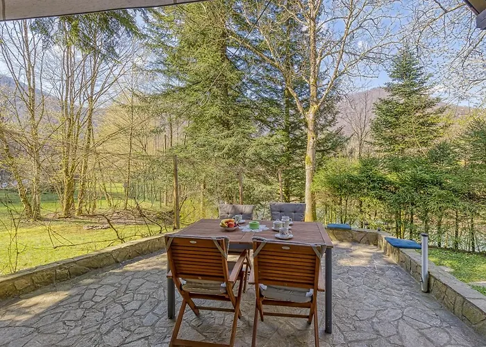 木屋 Fani's Riverside - Happy