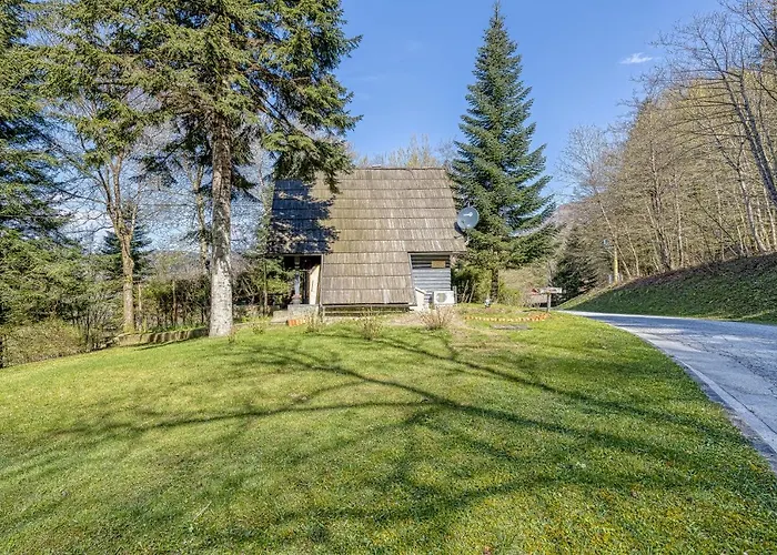 Fani's Riverside - Happy شاليه Kostel